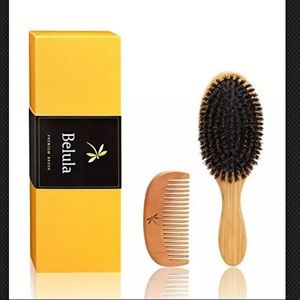 NWT Belula Natural Boar Bristle Hair Brush Set